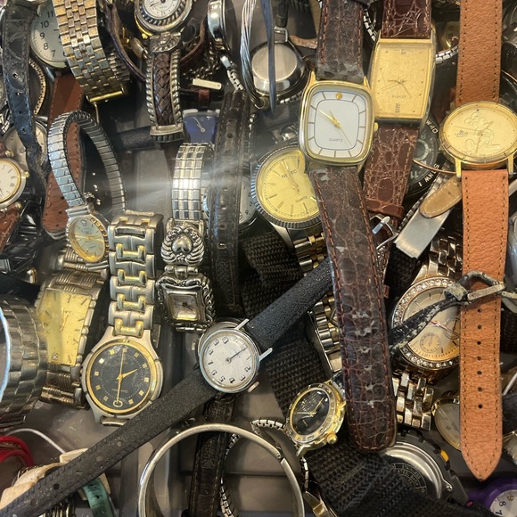 Assorted Watches Collection - Picture 6 of 12